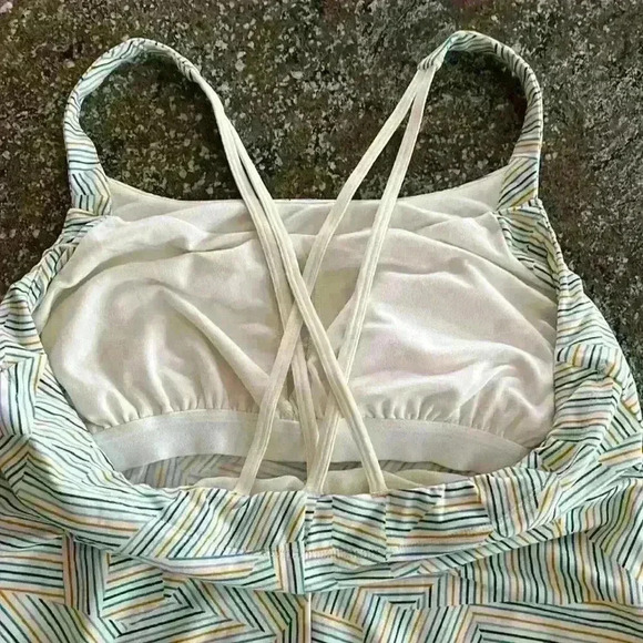 EUC Title Nine Womens Yes Dress Size M Blue Gold Abstract Built In Bra Athletic - Picture 7 of 13